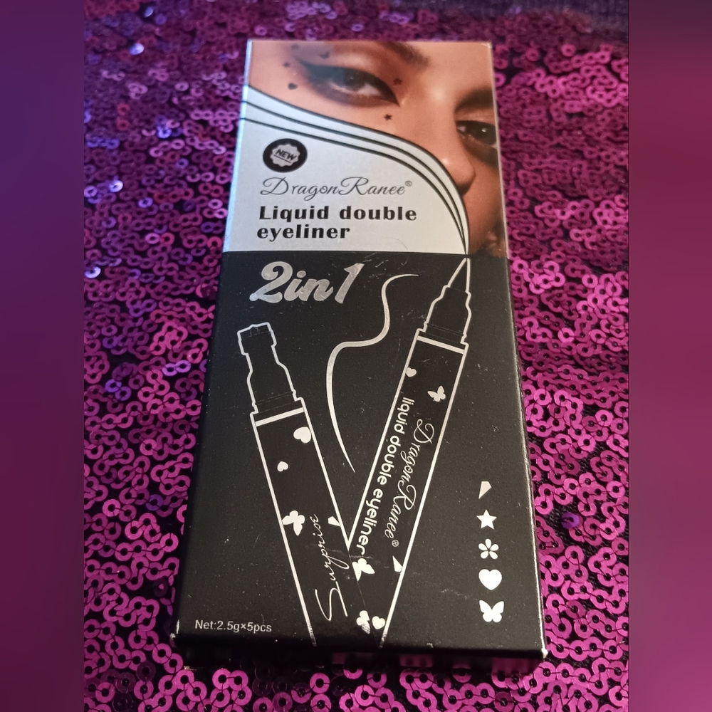 2-in-1 Black Liquid Eyeliner